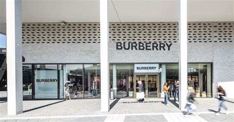 Geschäfte für BURBERRY in Nürnberg 